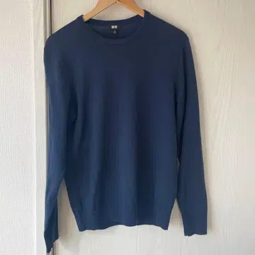 UNIQLO 메리노울 니트 스웨터 네이비 블루 M