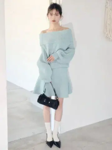 오프숄더 니트 스커트 세트 블루