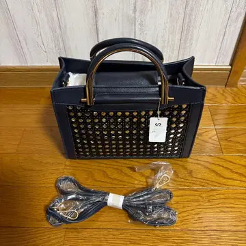 네이비 스터드 숄더백