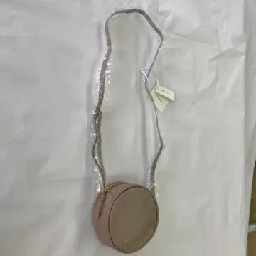 원형 베이지 숄더백 택 포함
