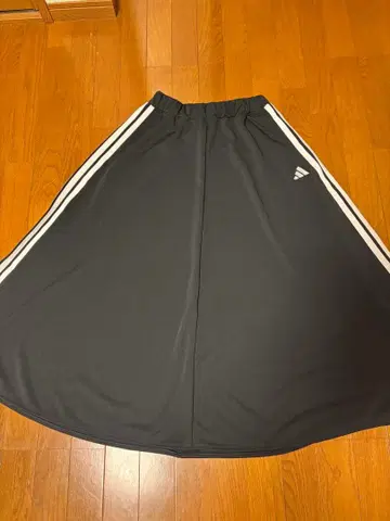 adidas 스트라이프 롱 스커트 M 블랙