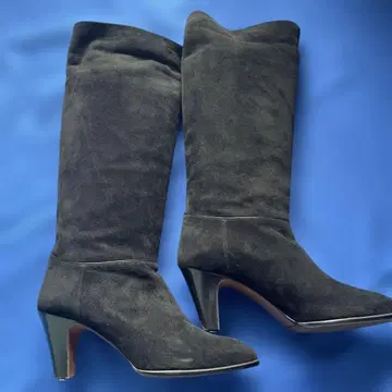 블랙 스웨이드 롱 부츠 중간 굽