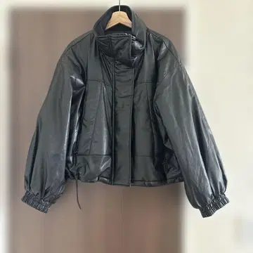 로리즈팜 가죽 몬스터 코트 숏 이번 시즌 겨울 상품