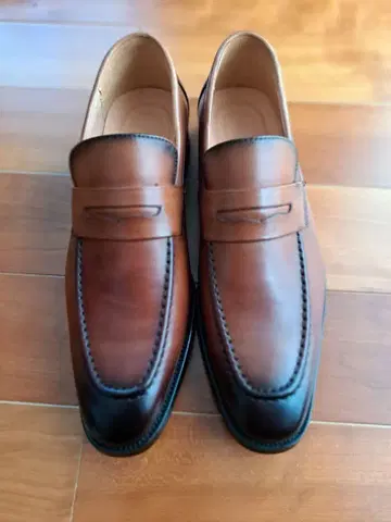 브라운 가죽 로퍼