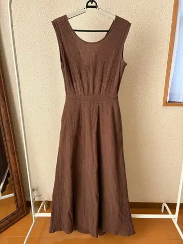 브라운 슬리브리스 롱 원피스
