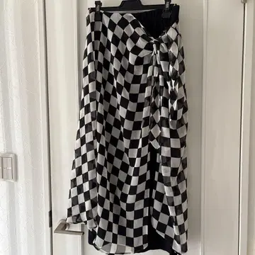 차코트 블랙 화이트 도니&게이너 작