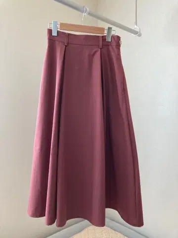 [ 다소 얼룩 있음 ] 트웬티스 플레어 스커트