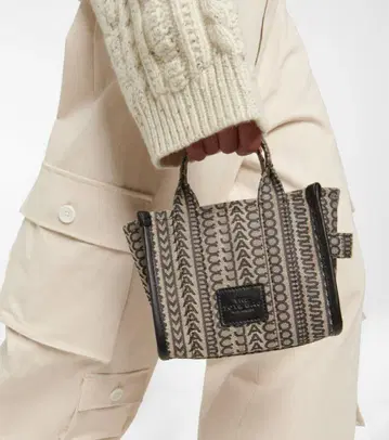 새상품 마크제이콥스 더 모노그램 자카드 마이크로 토트 숄더