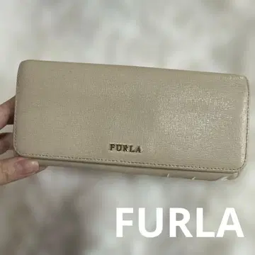 FURLA 훌라 장지갑 베이지 로고 금장 장식 동전 지갑 사용감 있음