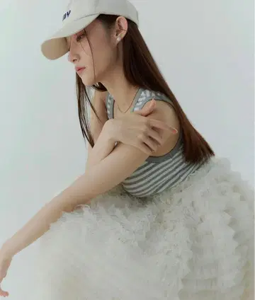 컷 도킹 프릴 튤 원피스