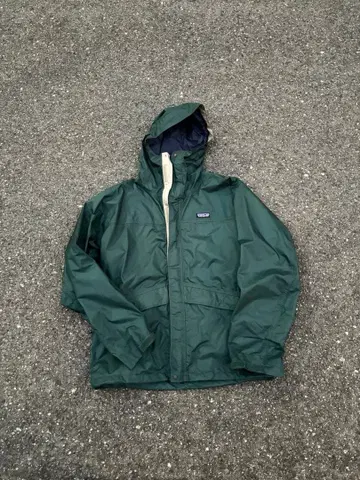 Patagonia 다크 그린 마운틴 파카