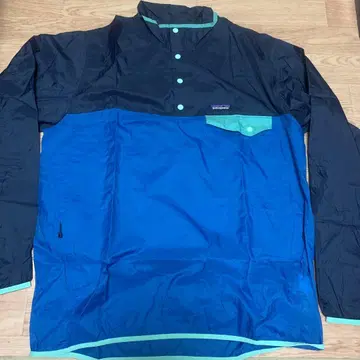 새상품급! patagonia 웜 자켓 남성용 L 사이즈
