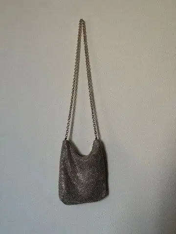 샴페인 골드 메탈 숄더백