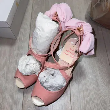 새상품 리즈리사 펌프스 샌들 뒷 리본