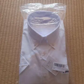 쿠마몬 버튼 다운 셔츠 (화이트 - 쿠마몬 포함)