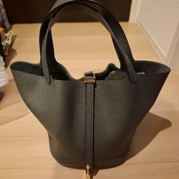 라쿠텐 unveil 큐브 백 MM 사이즈