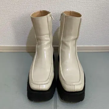 INella 숏부츠 화이트