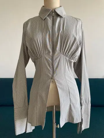 musubore(무스보레) 더블 지퍼 개더 셔츠