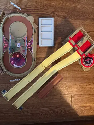 카즈 토미카 어트랙션 코스 트리플 배틀 코스 상자 없음