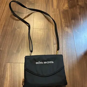 selva secreta 숄더백 블랙