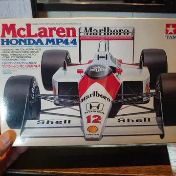 타미야 맥라렌 혼다 MP4/4 1/20