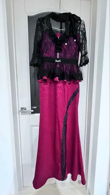 소브레 sobre 롱 드레스 착용 사진 있음