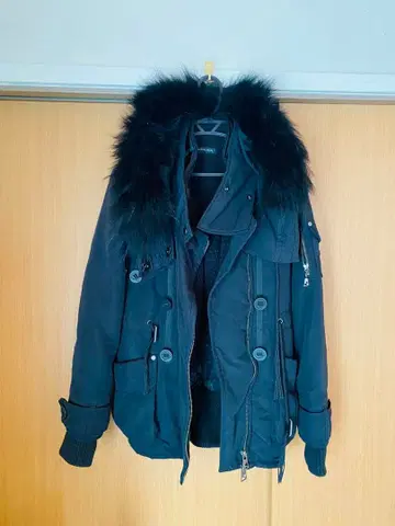 퍼 포함 블랙 모즈 코트