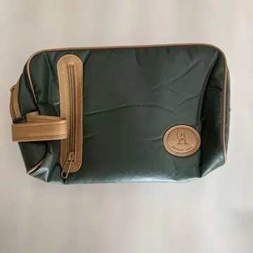 그린 나일론 클러치백 A DEPUI 1836