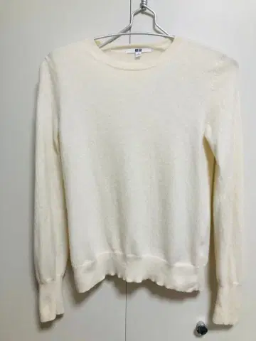 UNIQLO 아이보리 캐시미어 스웨터 M