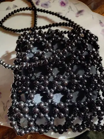비즈 뜨기 블랙 숄더백