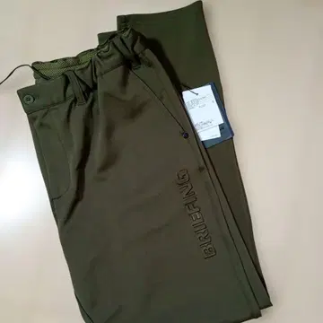 브리핑 남성용 3D 로고 팬츠 올리브