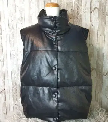 ZARA 페이크 가죽 다운 베스트 USA 사이즈 L