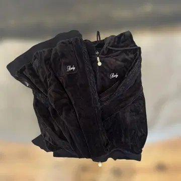 블랙 집업 후드티 rady