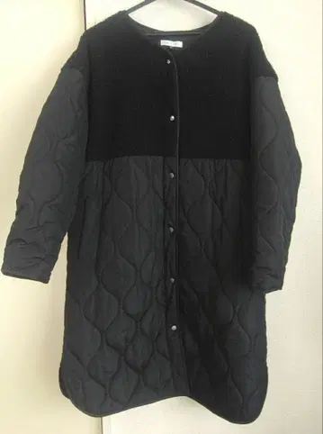 블랙 퀼팅 롱 코트