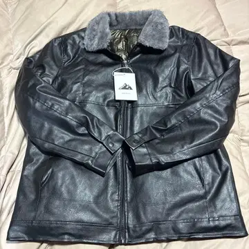 새상품 정가 15만 엔 이탈리아제 블랙 가죽 자켓 퍼 카라 부착 XXL