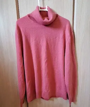 유니클로 캐시미어 100% 터틀넥 스웨터 XL 핑크