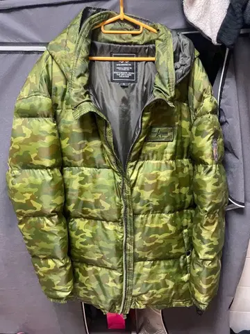 ALPHA INDUSTRIES 카모플라쥬 다운 자켓 5L