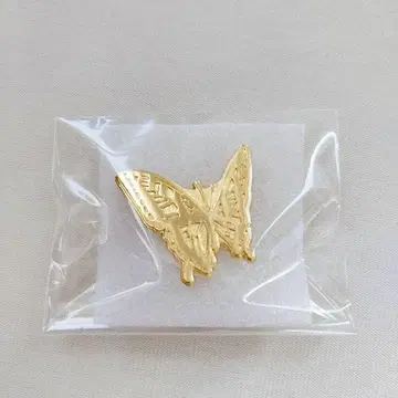 [ 미개봉 ] 쓰르라미 울 적에 피 황금의 나비 핀 배지 엔터그램