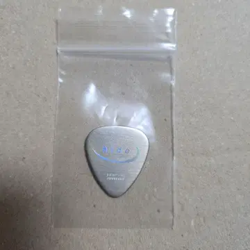 히데 MUSEUM 기타 피크 실버 2ndName