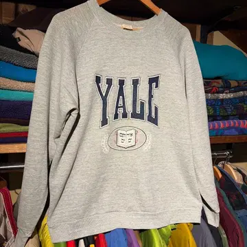 올드 맨투맨 YALE