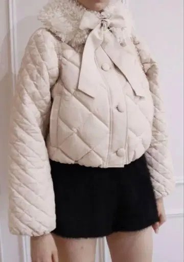 에피누 퀼팅 숏 다운 코트