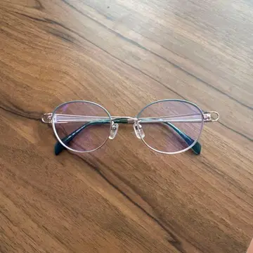 라인 아트 안경