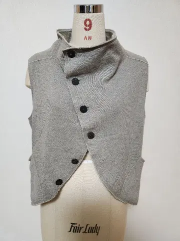 그레이 버튼 캐주얼 베스트