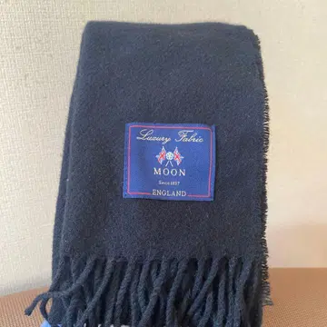 MOON 블랙 머플러