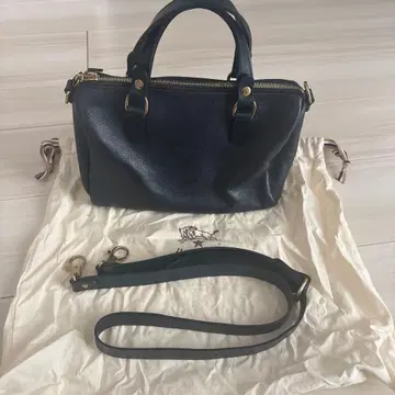 일비종떼 네이비 가죽 숄더백