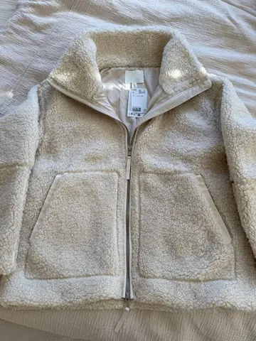 H&M 이번 시즌 오버 사이즈 보아 아우터