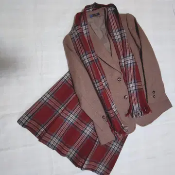 [ 옥스퍼드 ] 베이지 자켓과 홍차 체크 스커트 셋업