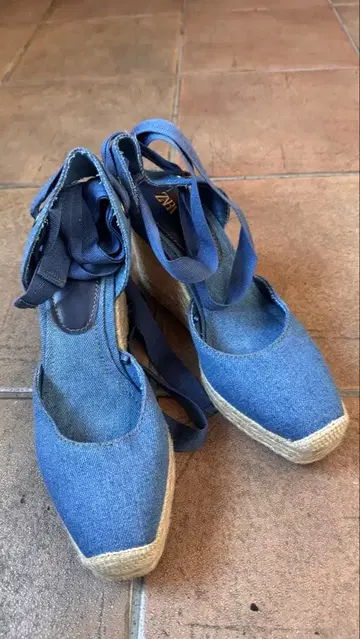 [ 새상품급 ] ZARA 데님 에스파드리유 웨지솔 샌들 38