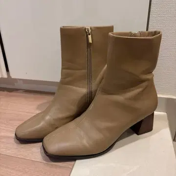 그린 라벨 릴랙싱 베이지 부츠