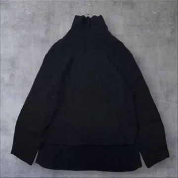 새상품급 슬로브 이에나 울 100% 양 골지 하이넥 니트 풀오버